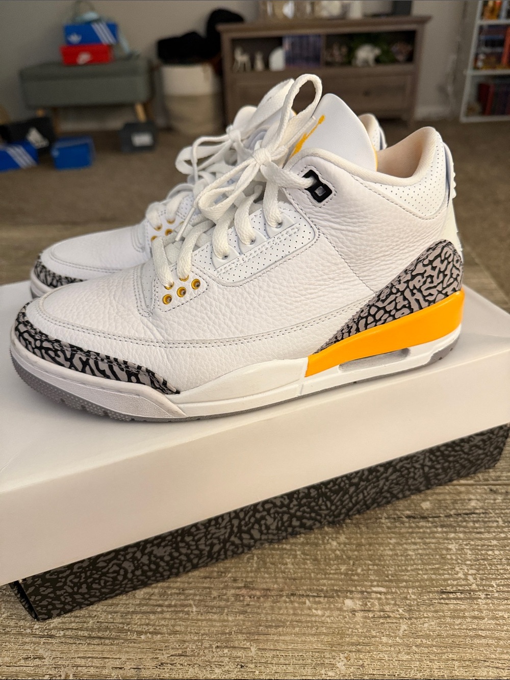 Nike Air Jordan retro 3 ‘Laser Orange’ women’s sneakers